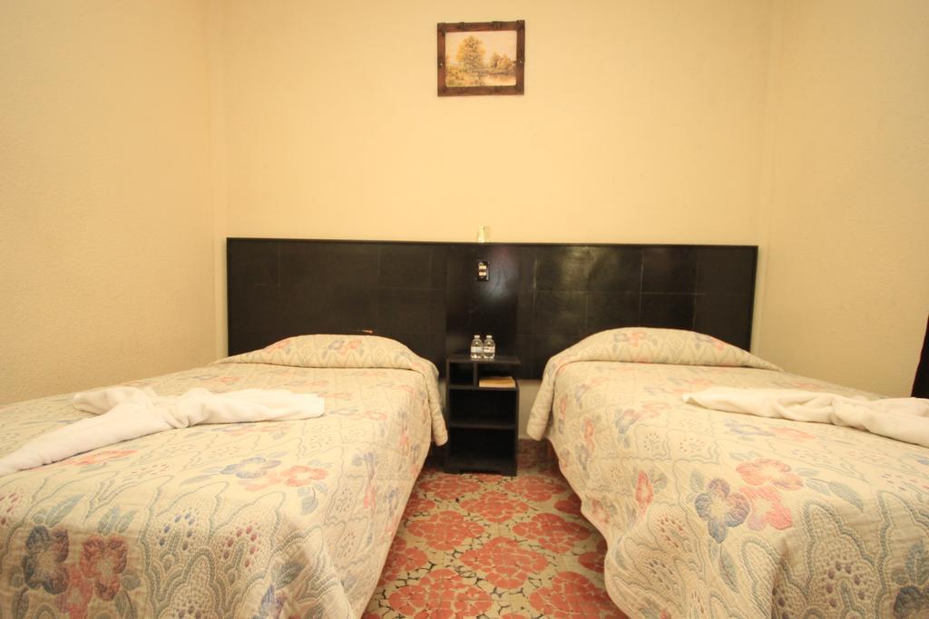 Hotel San Martin Сан-Кристобаль-де-Ла-Касас Экстерьер фото