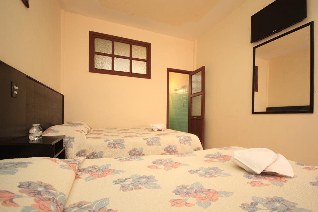 Hotel San Martin Сан-Кристобаль-де-Ла-Касас Экстерьер фото